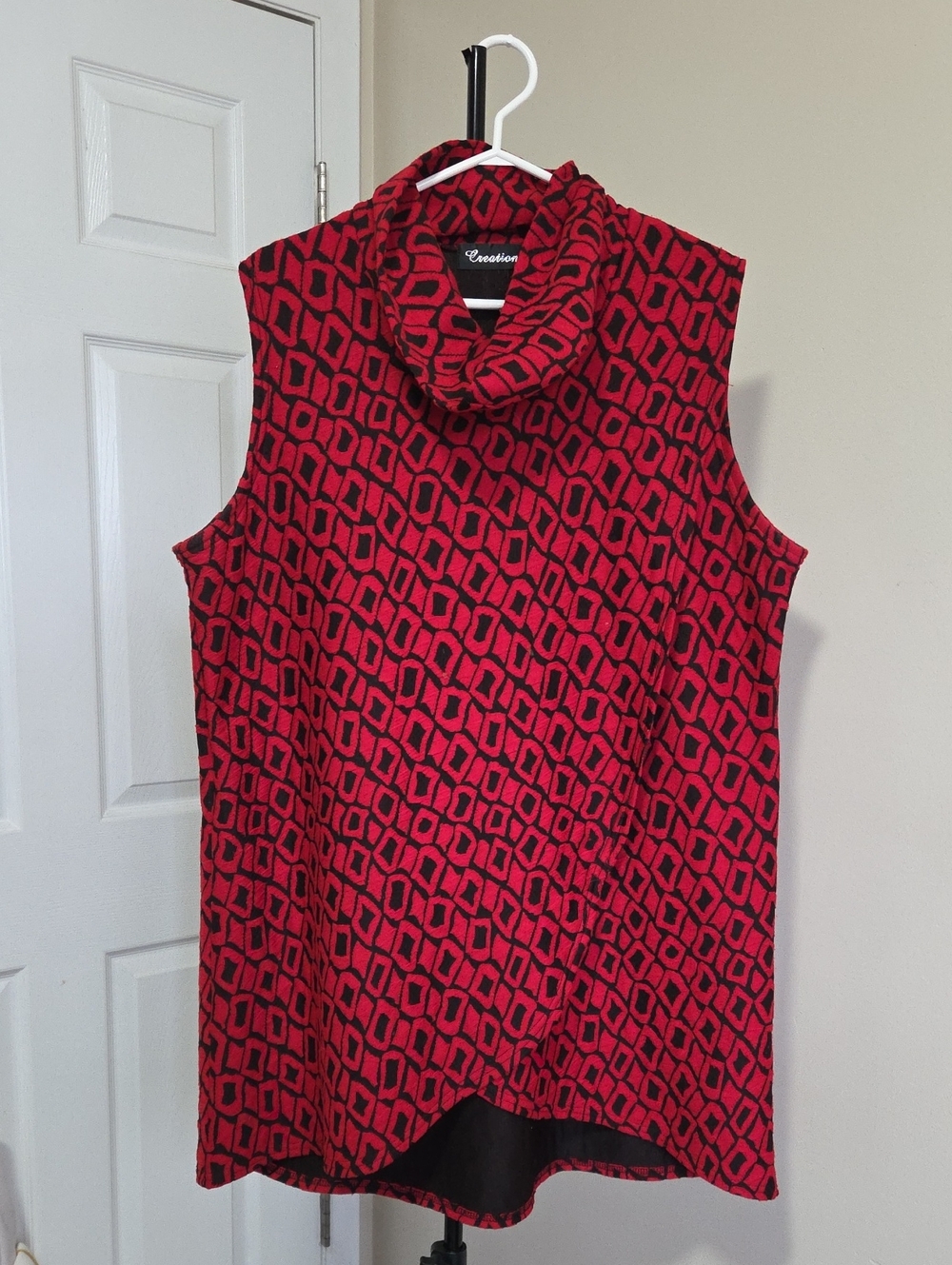 Creation Plus Size Cotton Blend Cowl Neck Geometric Dress in Red and Black